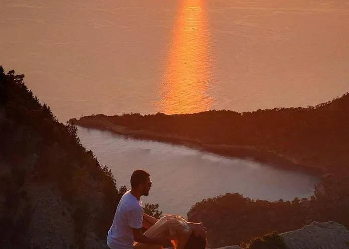 Tuerkdomes Glamping * Alinca