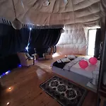 Tuerkdomes Glamping مكان تخييم *